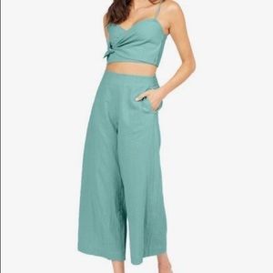 NWT Roxy Juniors' Turning Tide Smocked Crop Top and Señorita Slide Ankle Pants